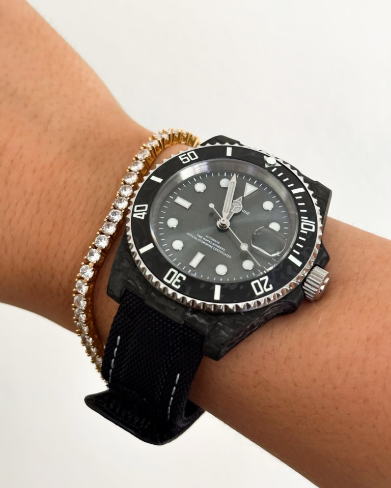 Beyond Steel and Gold: Why Carbon Fiber Watches Are Redefining Modern Luxury  